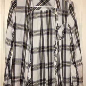 Size M Women’s Thread and Supply Flannel